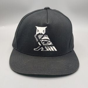 ILUMN8 Logo Hat Snapback Cap Los Angeles LA Underground Hip Hop Black The Classi